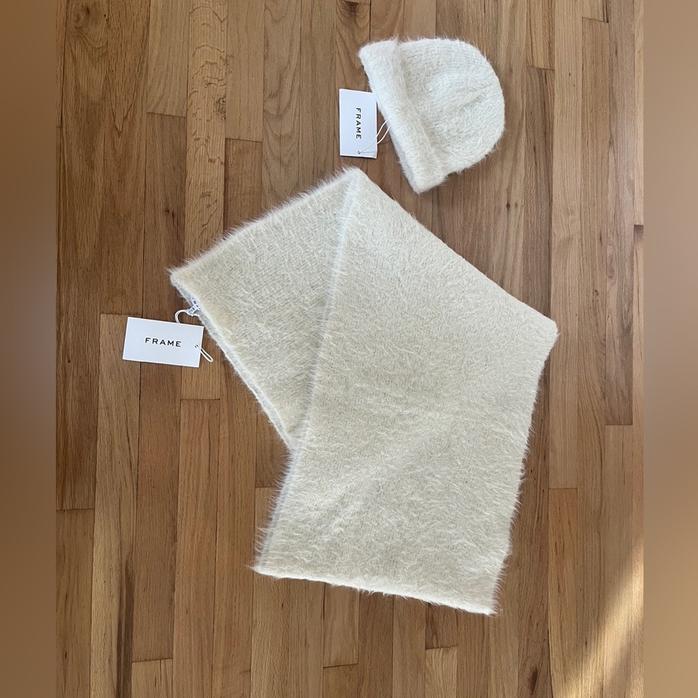 Frame hat and scarf